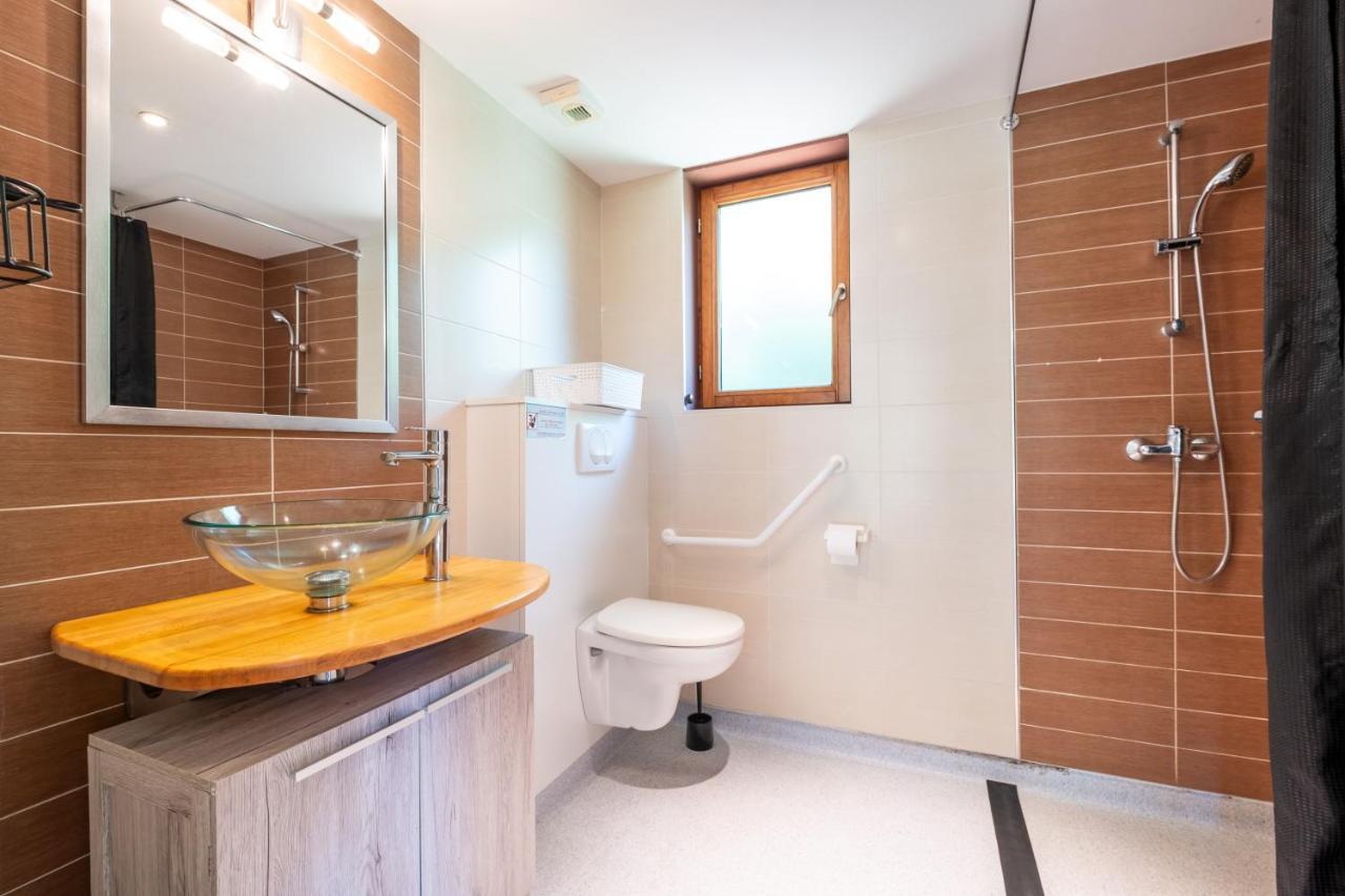 Le Hameau Du Comte De Foix - 11 Chalets En Ariege Mercus-Garrabet エクステリア 写真