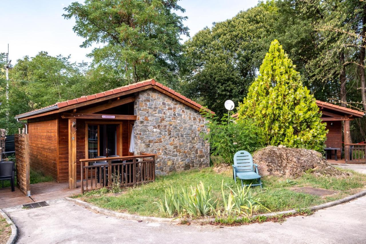 Le Hameau Du Comte De Foix - 11 Chalets En Ariege Mercus-Garrabet エクステリア 写真